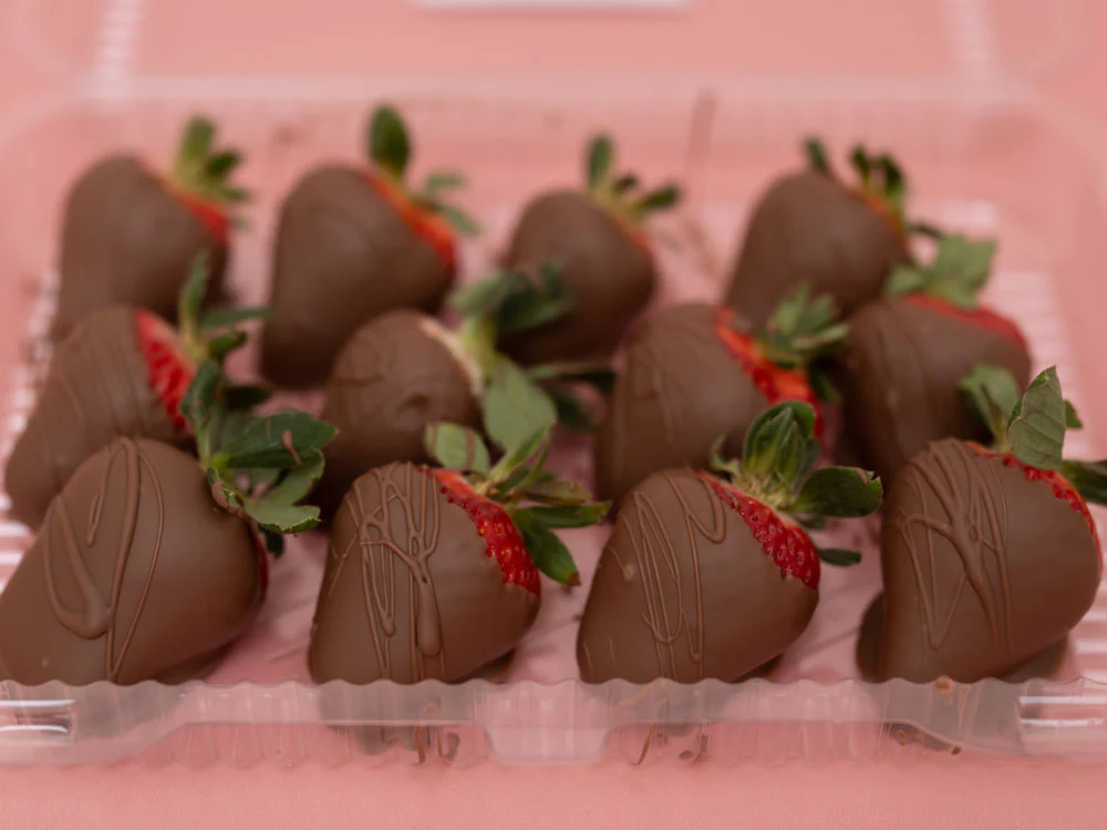 Chocolate Covered Strawberries - One dozen for Bakery Pick Up - Image 3
